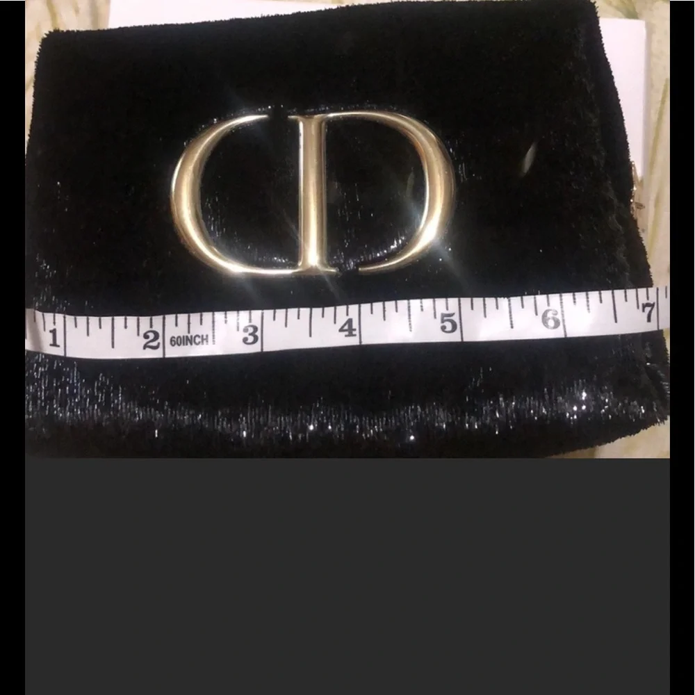 - ❤️- ❤️Dior makeup pouch with chain - Picture 9 of 14